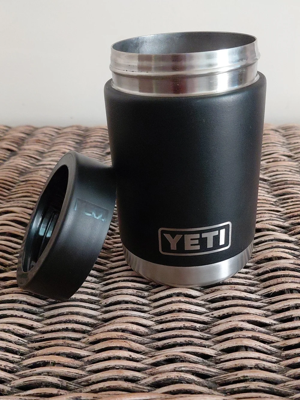 YETI Rambler Colster